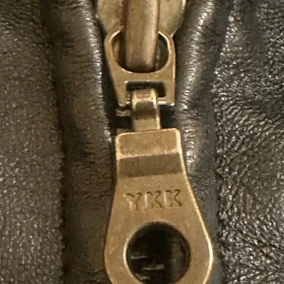 IZZY - Ladies Black 100% Genuine Leather Fur Hooded Zip Jacket Size Medium/Large - Picture 12 of 16